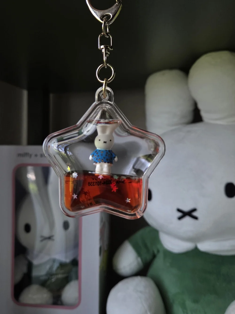 Miffy Star-Shaped Red Liquid Keychain - Kids Accessory